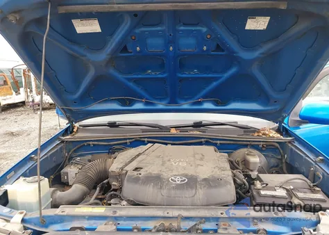 2005 Toyota Tacoma Base V6 z USA, uszkodzony, nr VIN 5TEUU42N55Z006079